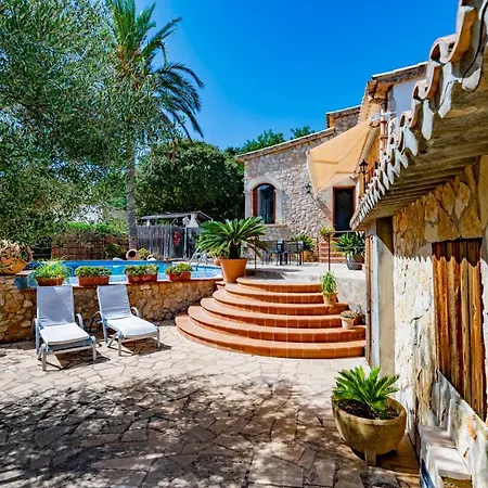 Villa In Center Of With Pool And Jacuzzi